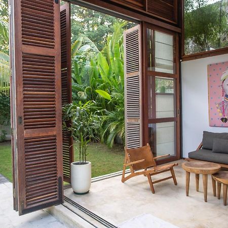 Villa Merbau กิลิไอร์ ภายนอก รูปภาพ