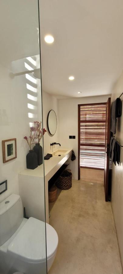 Villa Merbau กิลิไอร์ ภายนอก รูปภาพ