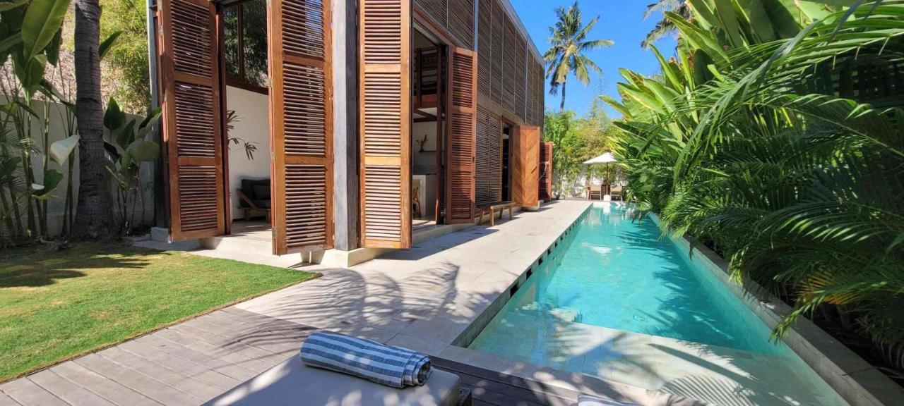 Villa Merbau กิลิไอร์ ภายนอก รูปภาพ
