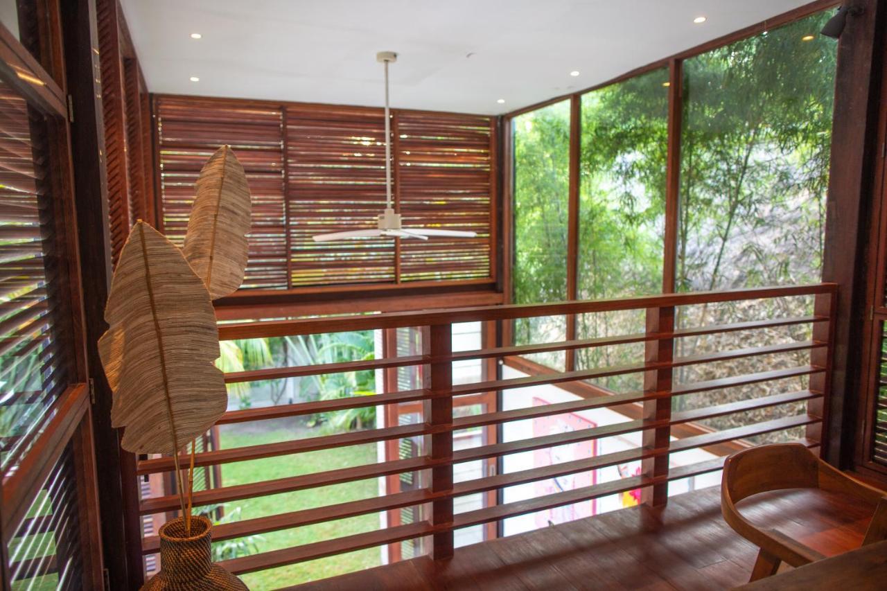 Villa Merbau กิลิไอร์ ภายนอก รูปภาพ